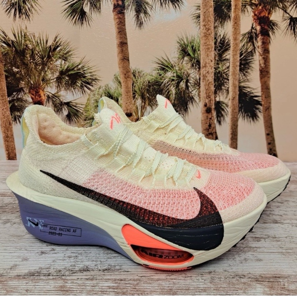 Nike Women's Zoom Fly Flyknit Racing Shoes in Cream, Pink & Black